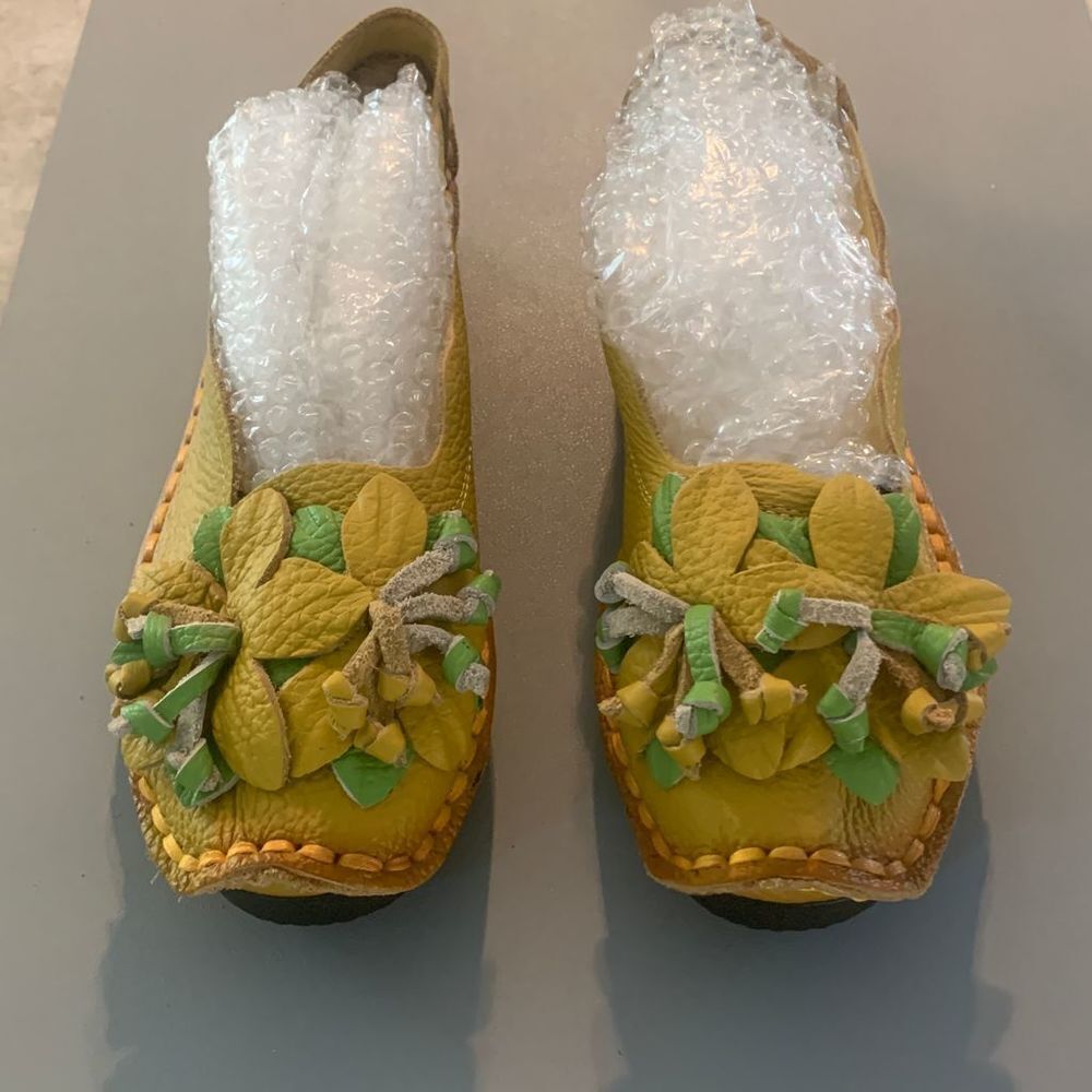Handmade Leather Shoes - Picture 3 of 10